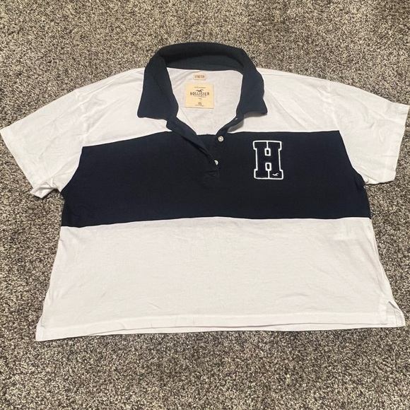 Hollister cropped half button up shirt stretchy super soft with an embroidery H - Picture 1 of 6